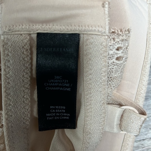 Understance Uplift Wireless Plunge Lace Bra - Champagne - Picture 3 of 3